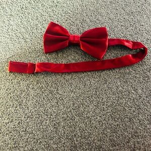 Elegant Red Bow Tie